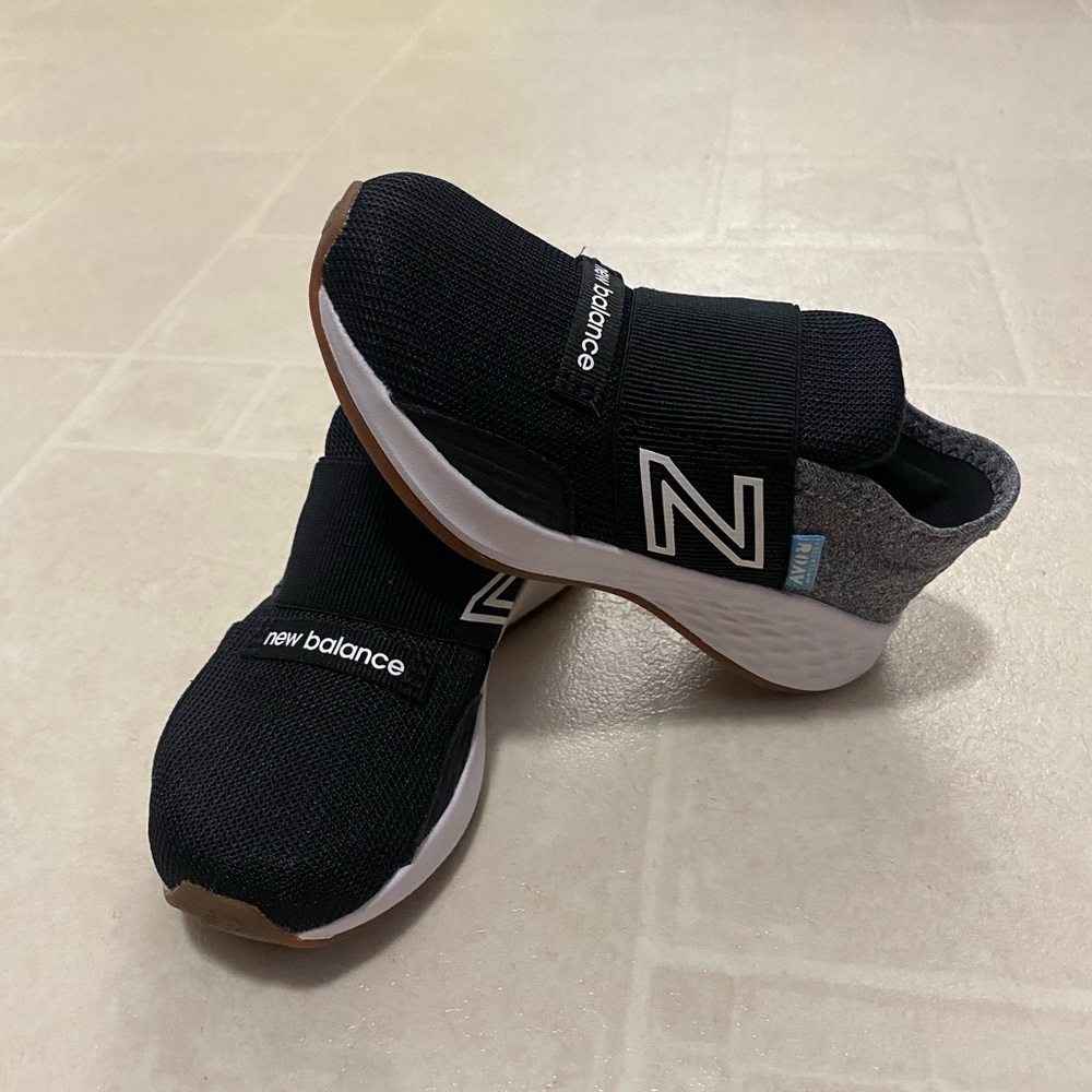 Kids New Balance fresh foam roav sneakers